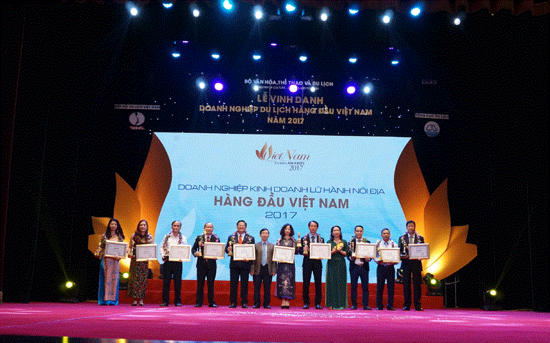 Lễ vinh danh các doanh nghiệp du lịch hàng đầu Việt Nam 2017 Lễ vinh danh các doanh nghiệp du lịch hàng đầu Việt Nam 2017