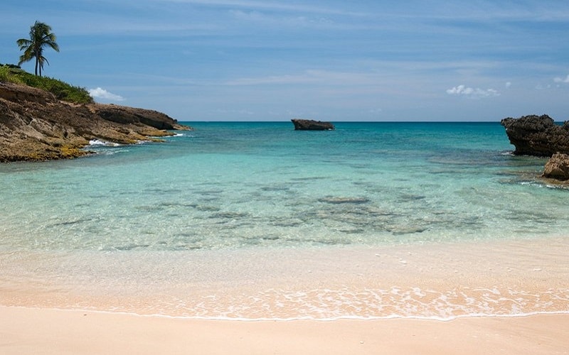 wanderlust tips top 10 bai bien co lan nuoc trong vat nhu pha le 0