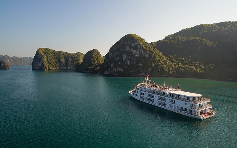 Phiêu lưu cùng đầu bếp sao Michelin trên du thuyền Paradise Elegance