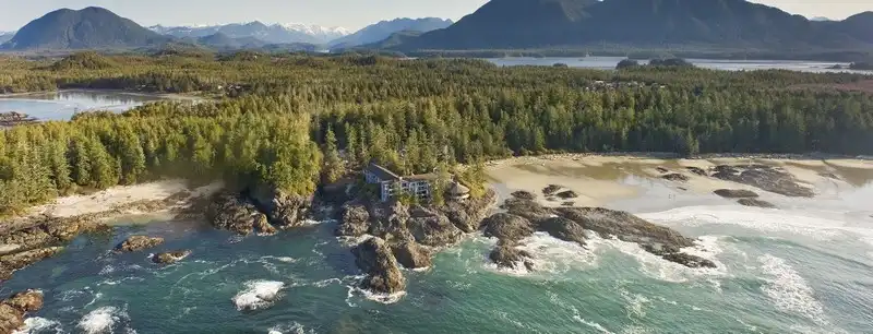 wanderlust tips 10 khach san tren gioi co khung canh dep den nin tho 1