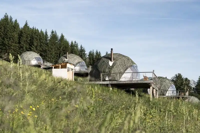 wanderlust tips 10 khach san tren gioi co khung canh dep den nin tho 13