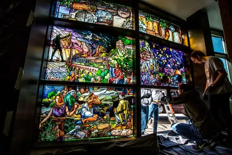 12 năm và 60.000 mảnh thủy tinh để tái tạo quá trình tiến hóa nhân loại 9 wanderlust tips 12 nam va 60 000 manh thuy tinh de tai tao qua trinh tien hoa nhan loai 3