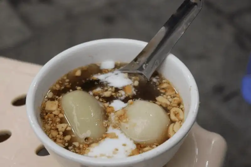 Hấp dẫn 4 món ăn vặt đặc trưng đất Hà Thành mỗi độ thu về 10 wanderlust tips 4 mon vat dac trung cua mua thu ha noi 6