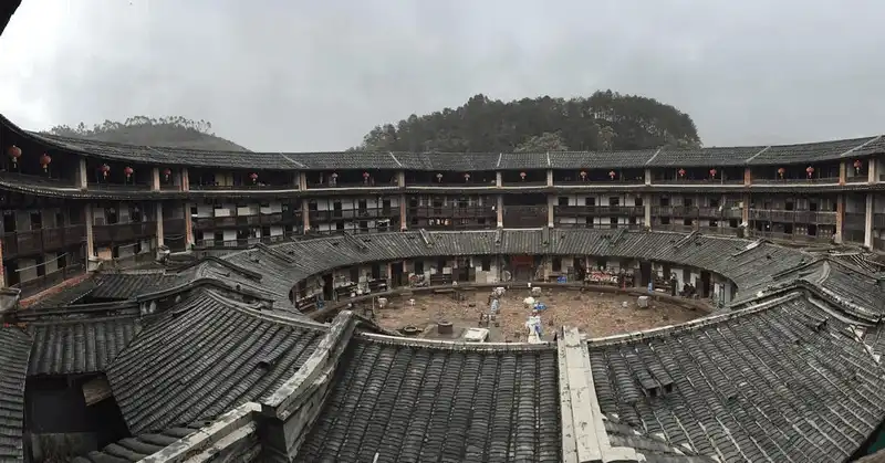 wanderlust tips ben trong nhung tho lau bat kha xam pham o trung quoc 3