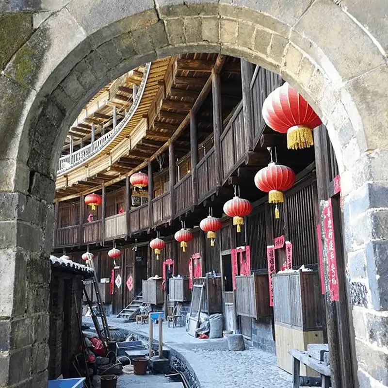 wanderlust tips ben trong nhung tho lau bat kha xam pham o trung quoc 8