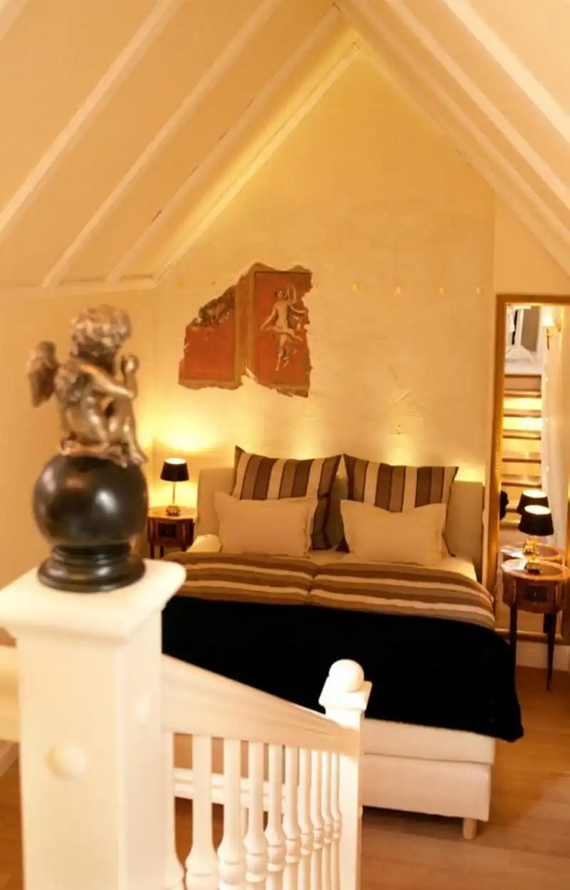 wanderlust tips can canh khach san nho nhat gioi chi du cho cho 2 thuong de 9