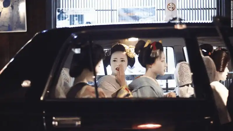 wanderlust tips chum anh ven man bi mat ve cuoc doi cua nhung maiko 3