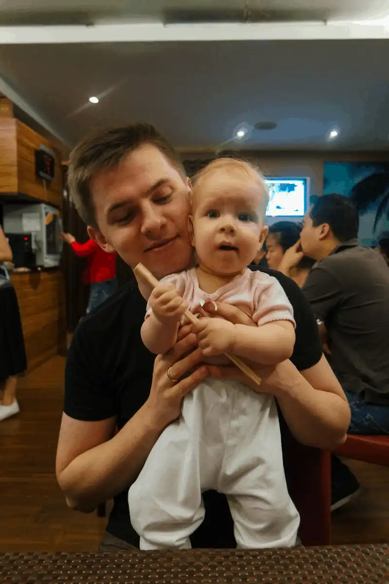 wanderlust tips chuyen du lich chau cua cap sinh doi 4 thang tuoi 8