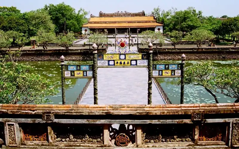 Cuộc thi làm phim và sáng tác logo, slogan du lịch Huế 5 wanderlust tips cuoc thi lam phim va sang tac logo slogan du lich hue
