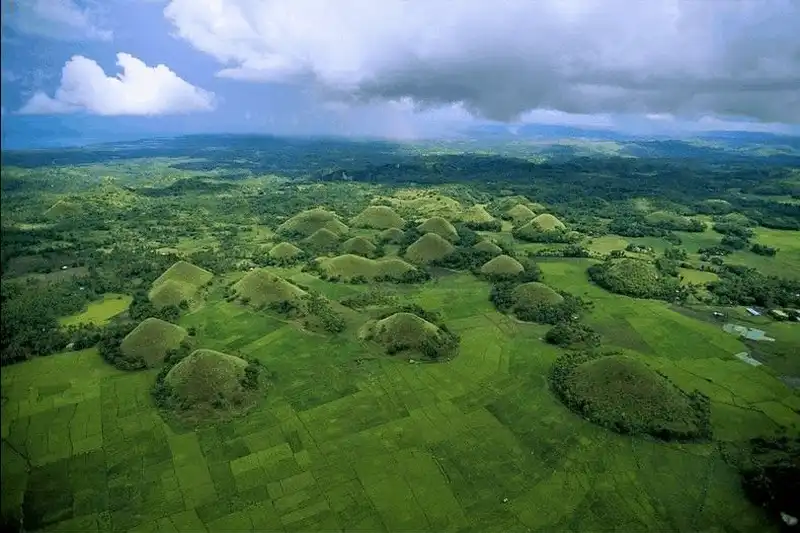 wanderlust tips du lich philippines dung quen ghe tham doi socola 1