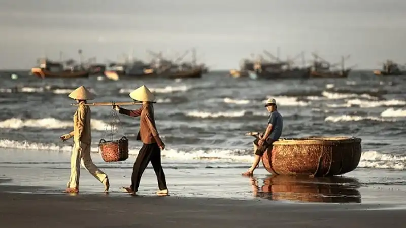 Ghé thăm 5 làng chài đẹp bình dị dọc miền đất nước 12 wanderlust tips ghe tham 5 lang chai dep binh di doc mien dat nuoc 9
