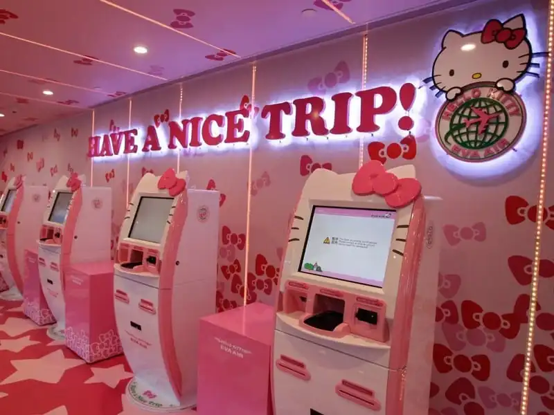 wanderlust tips ghe tham may bay hello kitty de thuong nhat hanh tinh 3