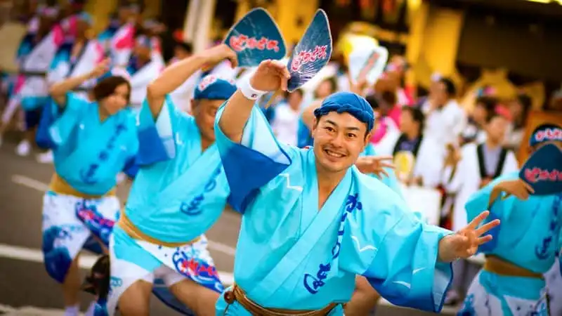 Hơn 1 triệu người đổ về Nhật Bản tham dự Lễ hội nhảy múa Awa Odori 7 wanderlust tips hon 1 trieu nguoi ve nhat ban tham du le hoi nhay mua 1
