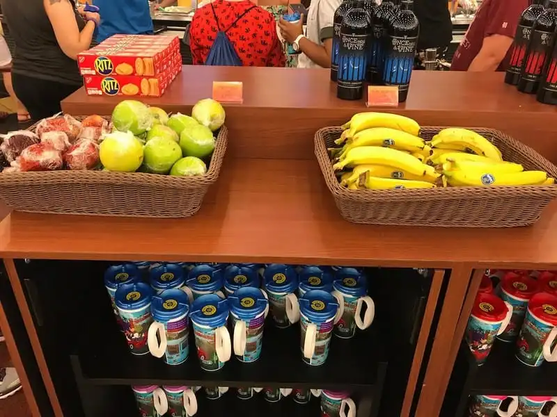 wanderlust tips kham pha nhung dieu thu vi ben trong khach san disney 19