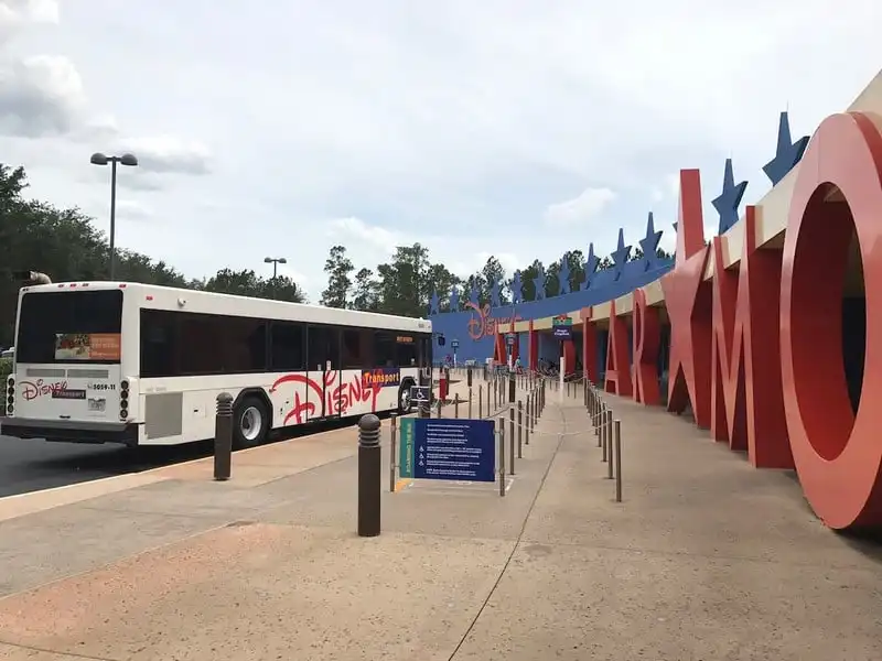 wanderlust tips kham pha nhung dieu thu vi ben trong khach san disney 5