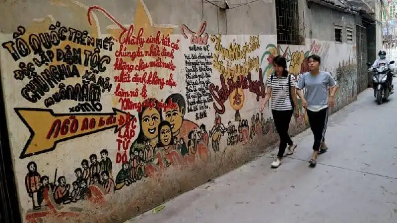 wanderlust tips ngo bich hoa sieu dang yeu va binh yen giu long thu 13