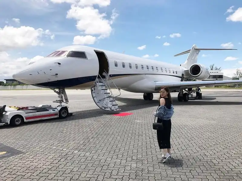 wanderlust tips nu ty phu 28 tuoi va nhung chuyen du lich trong mo 9