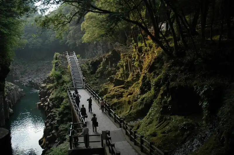 wanderlust tips takachiho vung dat cua huyen thoai cua nhat ban 7