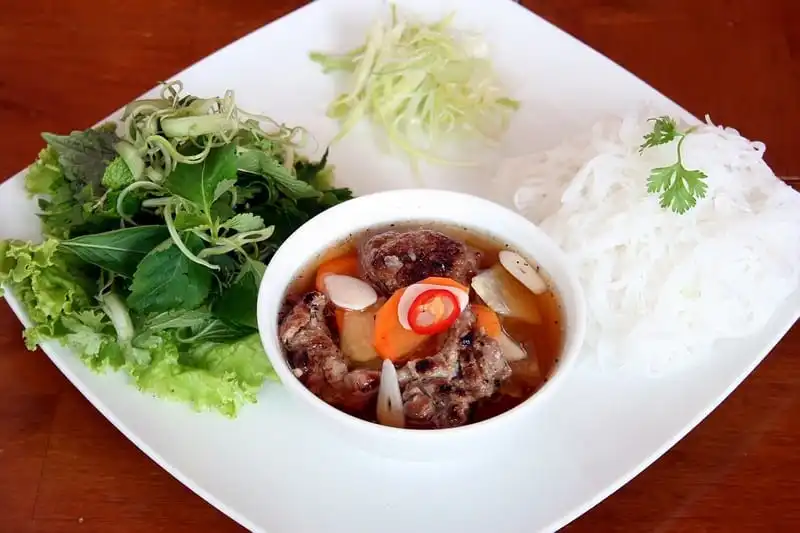 Phở bò và bún chả góp mặt trong Liên hoan ẩm thực đường phố Đông Nam Á 7 wanderlust tips viet nam mang pho bo va bun cha den lien hoan thuc duong pho dong nam a 1