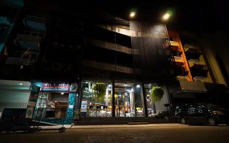 wanderlust tips Sook Station khach san nha tu o bangkok 4