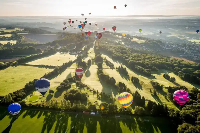 Rực rỡ Lễ hội khinh khí cầu quốc tế tại Bristol 11 wanderlust tips ruc ro le hoi khinh khi cau quoc te tai Bristol4