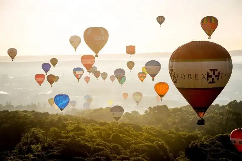Rực rỡ Lễ hội khinh khí cầu quốc tế tại Bristol 9 wanderlust tips ruc ro le hoi khinh khi cau quoc te tai Bristol8