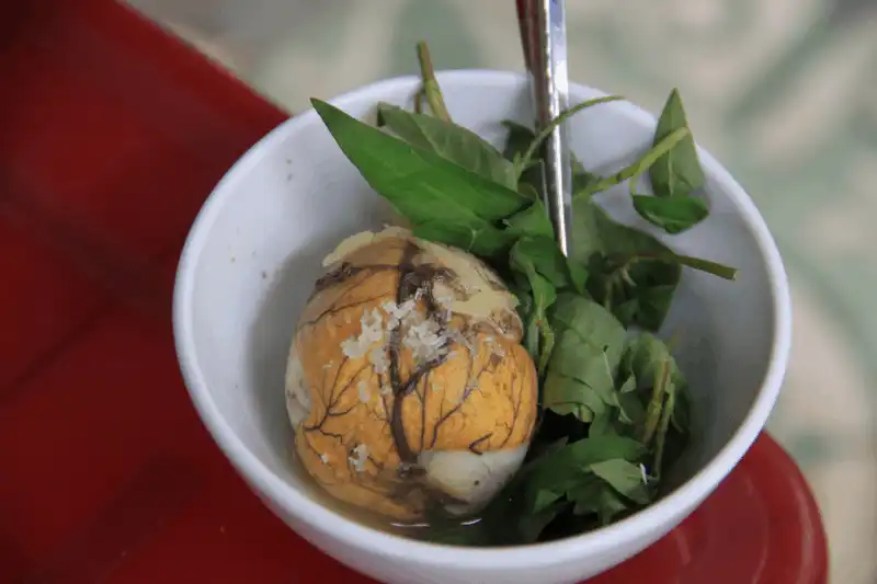 wanderlust tips 10 mon dac san noi tieng chau thach thuc long can dam cua thuc khach 2
