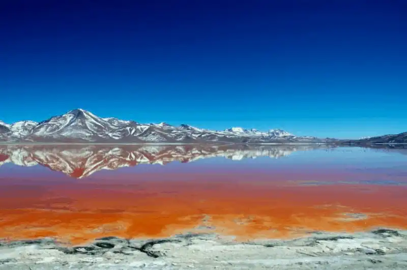 wanderlust tips choang ngop truoc 20 diem den ruc ro sac mau tren gioi 14