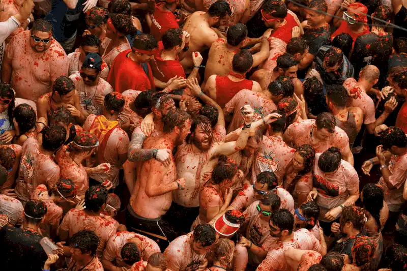 wanderlust tips dai chien ca chua tai tay ban nha 6