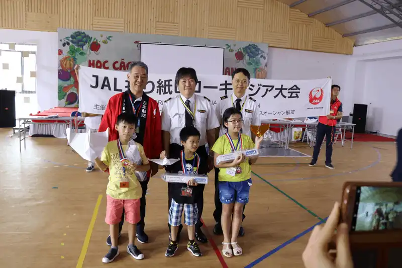 wanderlust tips dai hoi thi may bay giay jal tai viet nam 3