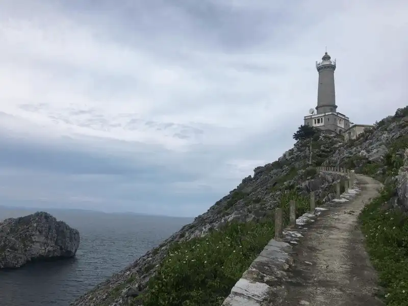 wanderlust tips dao da long chau ky vi giua muon trung bien khoi12