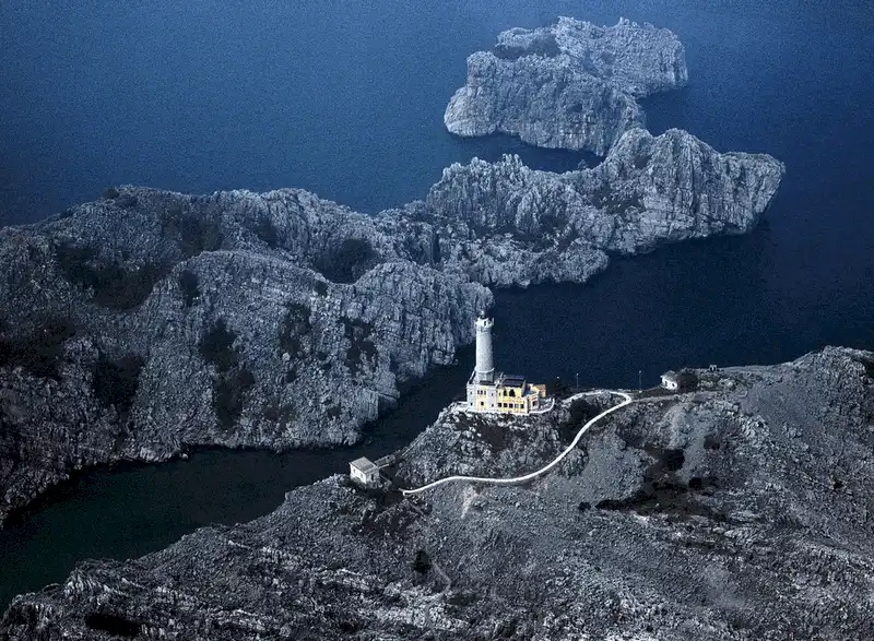 wanderlust tips dao da long chau ky vi giua muon trung bien khoi6