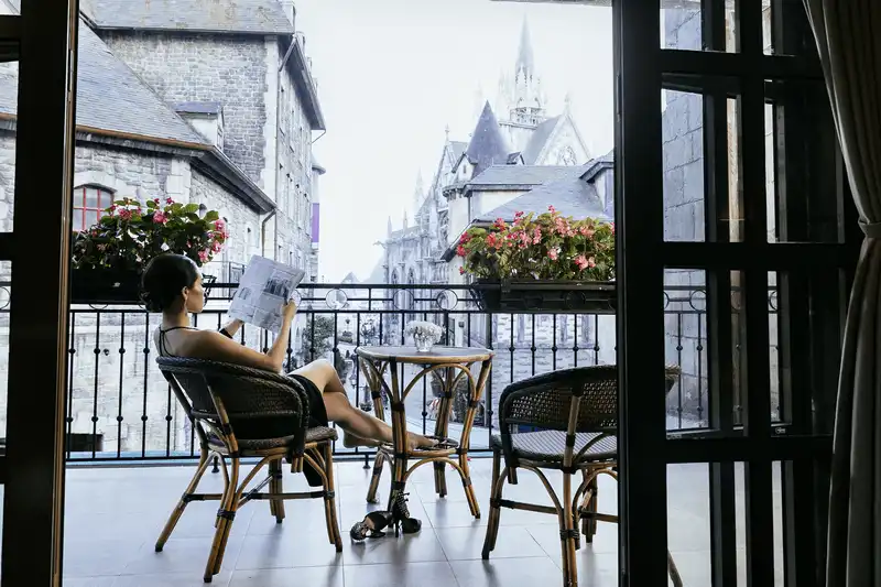 wanderlust tips goi uu dai hap dan embrace french village tai mercure bana hills french village 2