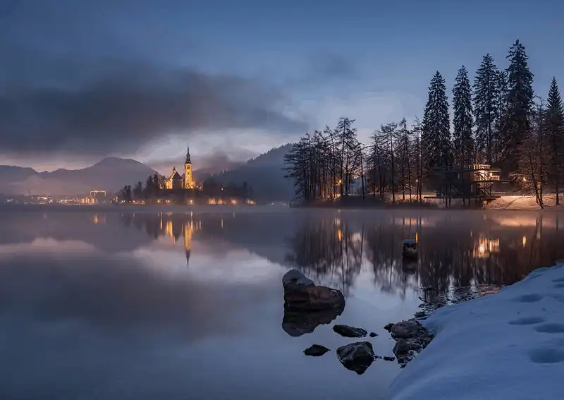 wanderlust tips ngan ngo truoc ve dep huyen ao cua ho bled o slovenia 9