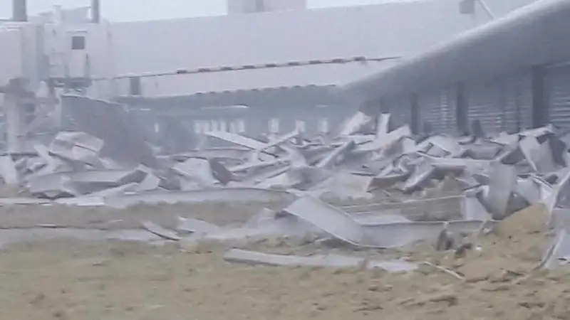 wanderlust tips san bay noi tieng princess juliana hoang tan boi sieu bao irma 6