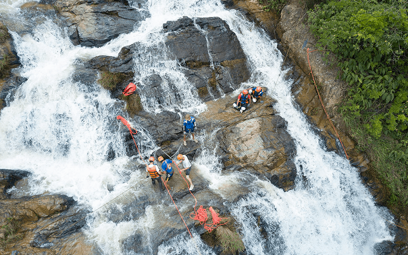 Đu dây vượt thác: Trải nghiệm cảm giác mạnh tại thác Đạ Sar Lâm Đồng Đu dây vượt thác: Trải nghiệm cảm giác mạnh tại thác Đạ Sar Lâm Đồng