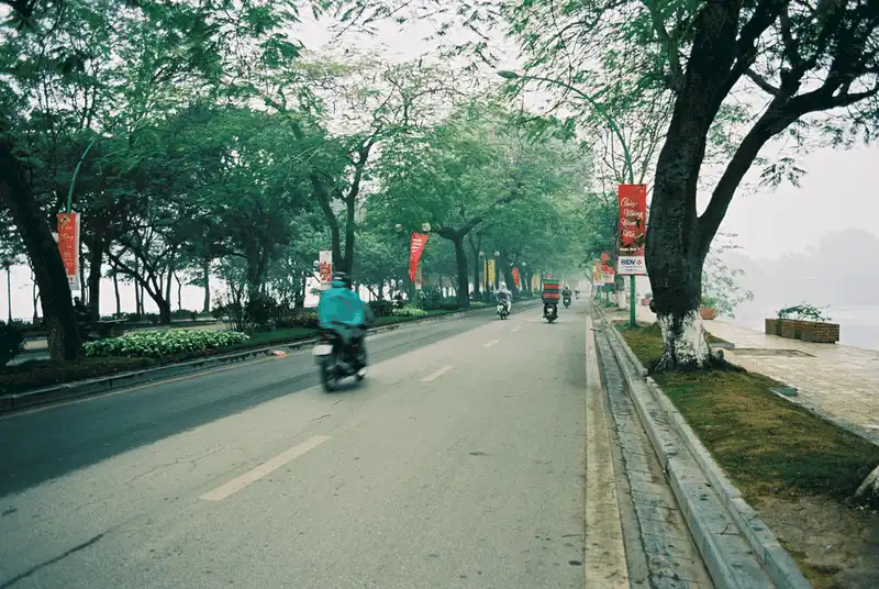 5 con đường sống ảo chất lừ cho giới trẻ Hà Nội trong mùa thu đông 12 wanderlust tips 5 con duong chup anh dep nhat ha noi trong mua thu 8