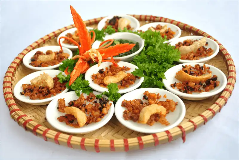 wanderlust tips 5 mon banh ngon lam nen linh hon thuc co hue 11