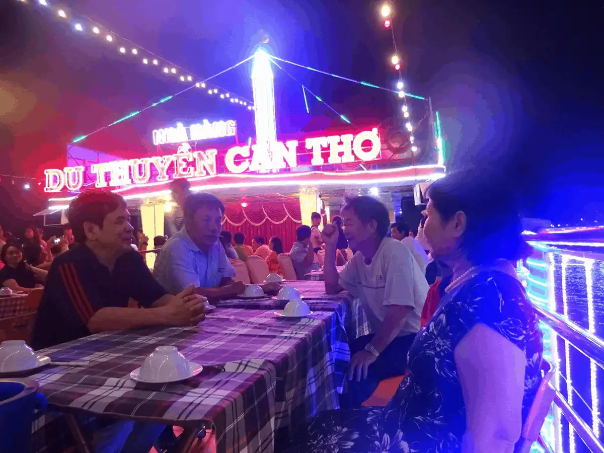 wanderlust tips 8 diem du lich mien tay khong the bo qua vao buoi toi17