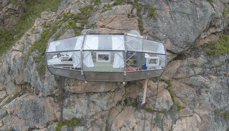 wanderlust tips 8 khach san co thiet ke doc dao den ki quac tren gioi 8