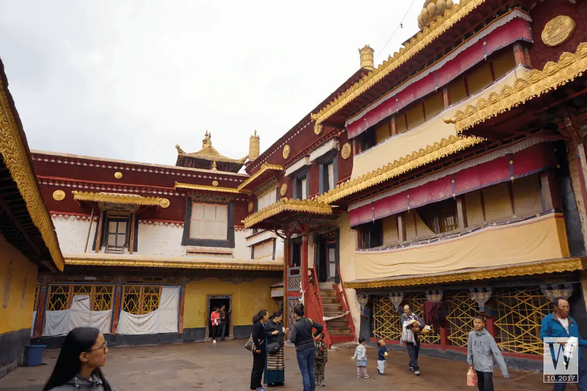 wanderlust tips Tay Tang huyen bi Mot lan cho mai mai4