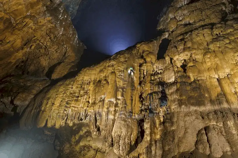 Bắt đầu khai thác tour đi xuyên hang Sơn Đoòng từ năm 2018 5 wanderlust tips bat dau khai thac tour di xuyen hang son doong tu nam 2018 2