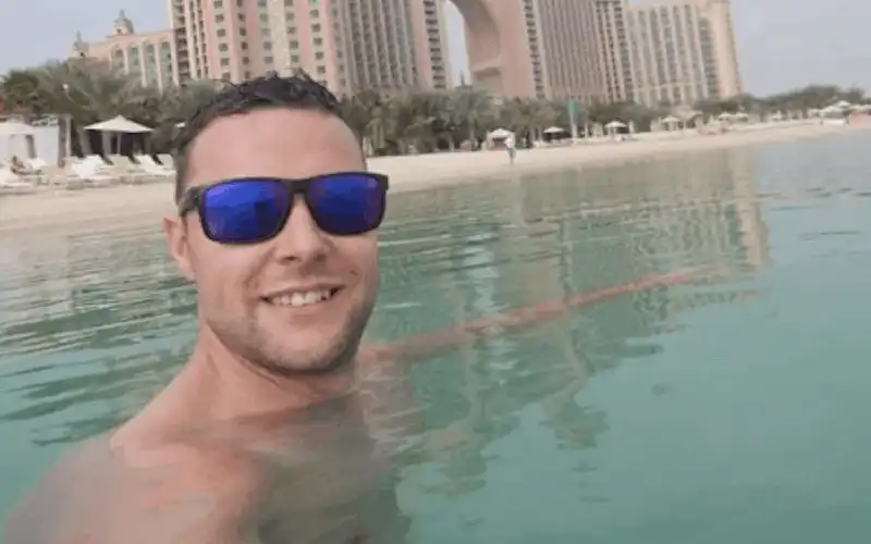 Chạm vào hông nam giới ở Dubai, nam du khách có thể bị phạt tù 3 năm 5 wanderlust tips cham vao hong nam gioi o dubai nam du khach co bi phat tu 3 nam 1