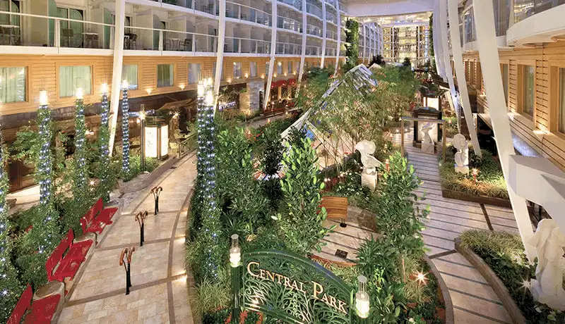 wanderlust tips choang vang ve xa hoa cua sieu du thuyen symphony seas 1