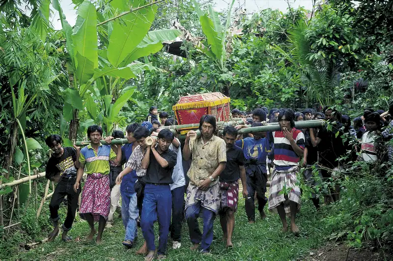 wanderlust tips diem danh 10 tour du lich la doi nhat gioi 6