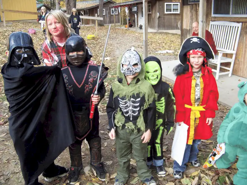 Điểm danh 9 lễ hội tháng 10 đặc sắc trên khắp thế giới 13 wanderlust tips diem danh 9 le hoi lon thang 10 tren khap the gioi i9