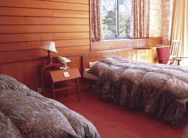 wanderlust tips everest view khach san co tam nhin an tuong nam tren dinh everest 5