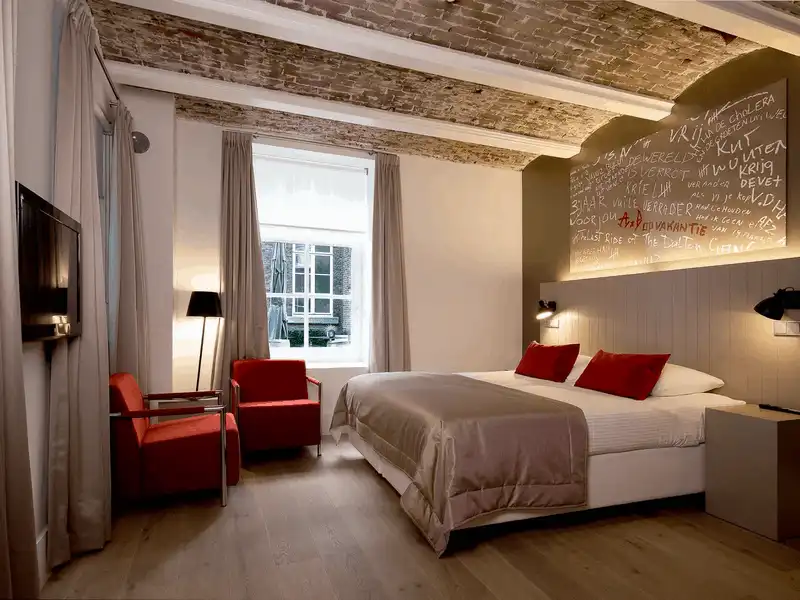 wanderlust tips ha lan ho bien nha tu thanh khach san sang chanh vi thieu pham nhan 10