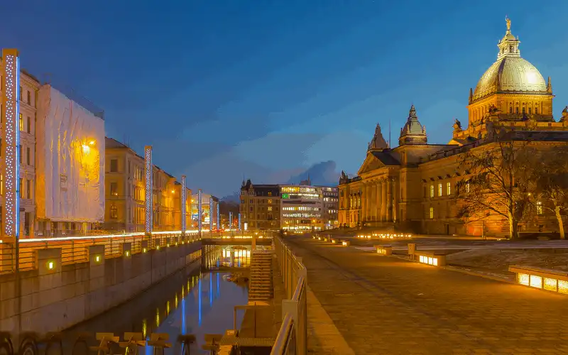 wanderlust tips kinh nghiem du lich duc dat nuoc cua nhung co xe tang 13