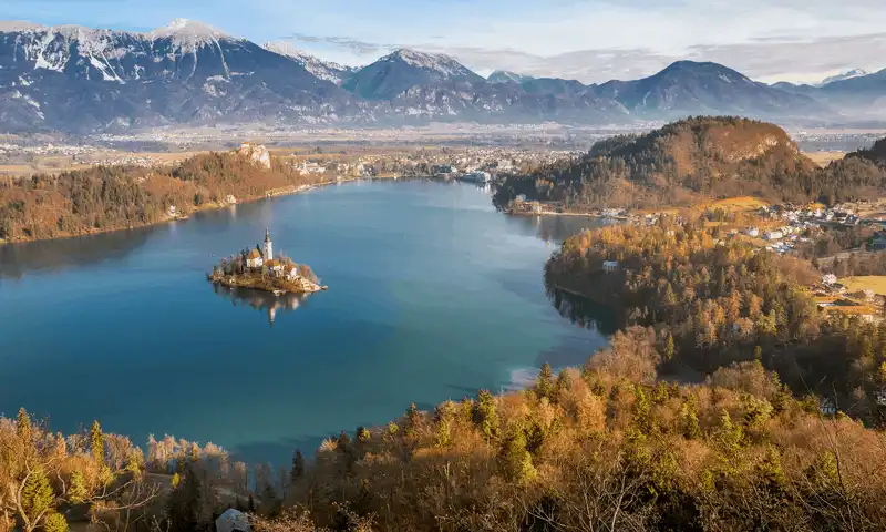 wanderlust tips ngan ngo ngam sac thu ruc ro khi rung thay ao 9